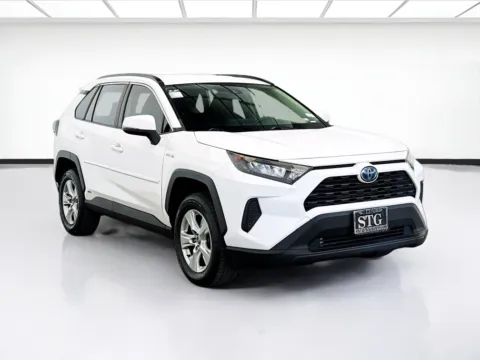 Another view of 2020 Toyota RAV4 LE for sale in Bellflower, CA at STG Bellflower