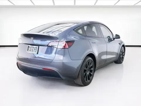 More photos of 2022 Tesla Model Y Long Range at STG Bellflower, CA
