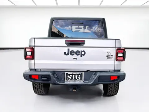 More photos of 2021 Jeep Gladiator Willys at STG Bellflower, CA