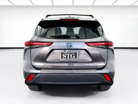 More photos of 2023 Toyota Highlander XLE at STG Bellflower, CA