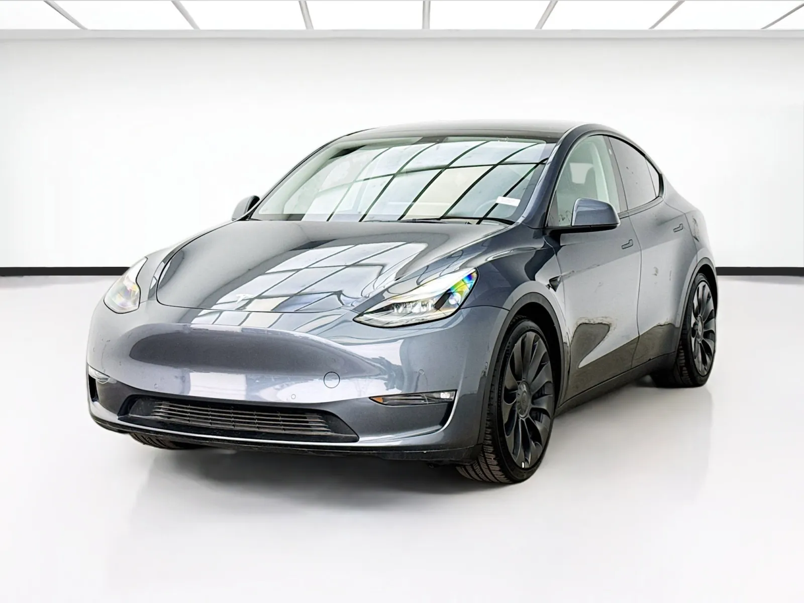 2022 Tesla Model Y Performance Dual Motor All-Wheel Drive's photo