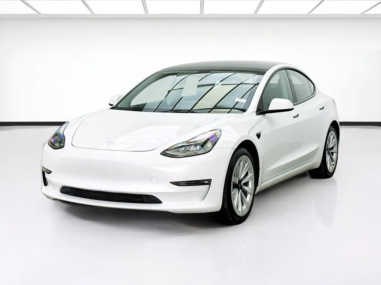 2022 Tesla Model 3 Long Range Dual Motor All-Wheel Drive's photo