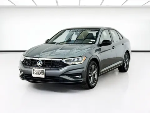 Gray 2019 Volkswagen Jetta R-Line for sale in Bellflower, CA