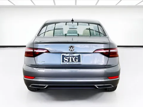 More photos of 2019 Volkswagen Jetta R-Line at STG Bellflower, CA