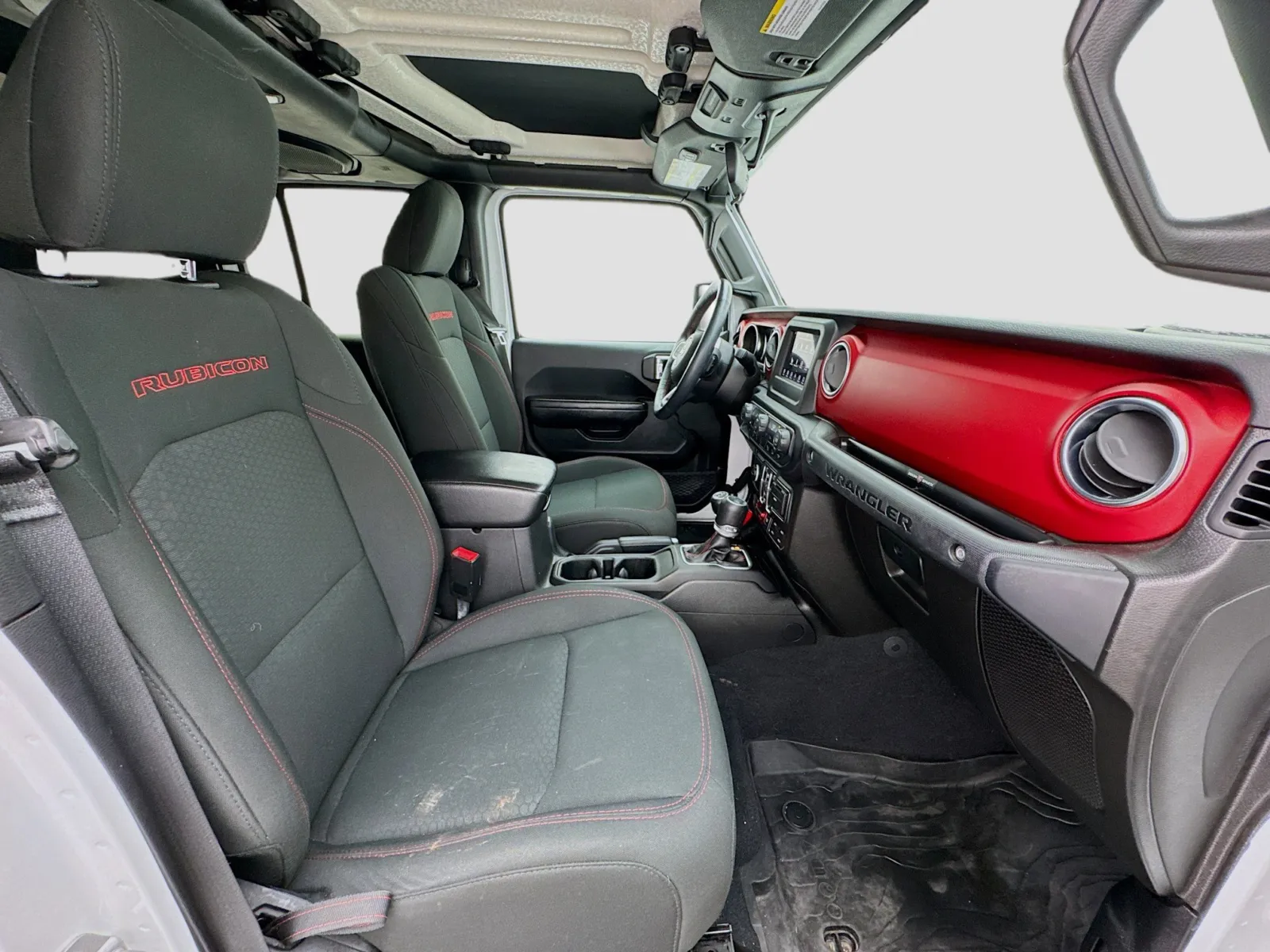 Jeep Wrangler photo 20