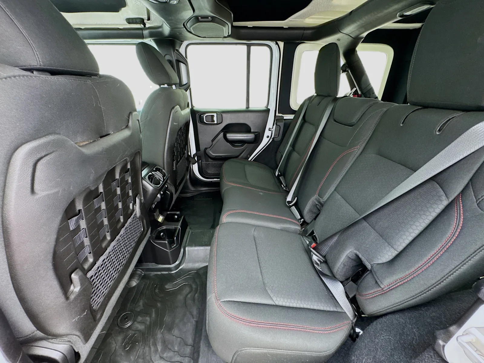 Jeep Wrangler photo 15