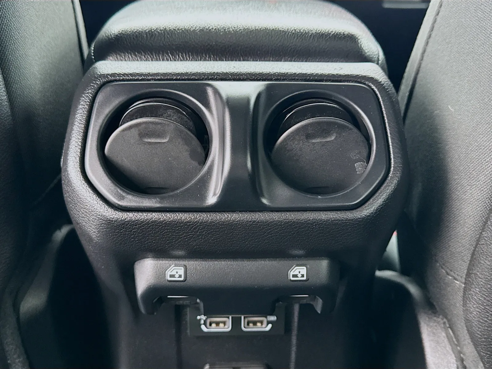 Jeep Wrangler photo 17