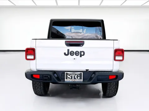 More photos of 2023 Jeep Gladiator Willys w/Quick Order Package (24W) at STG Bellflower, CA