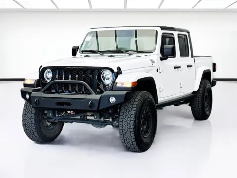 White 2023 Jeep Gladiator Willys w/Quick Order Package (24W) for sale in Bellflower, CA