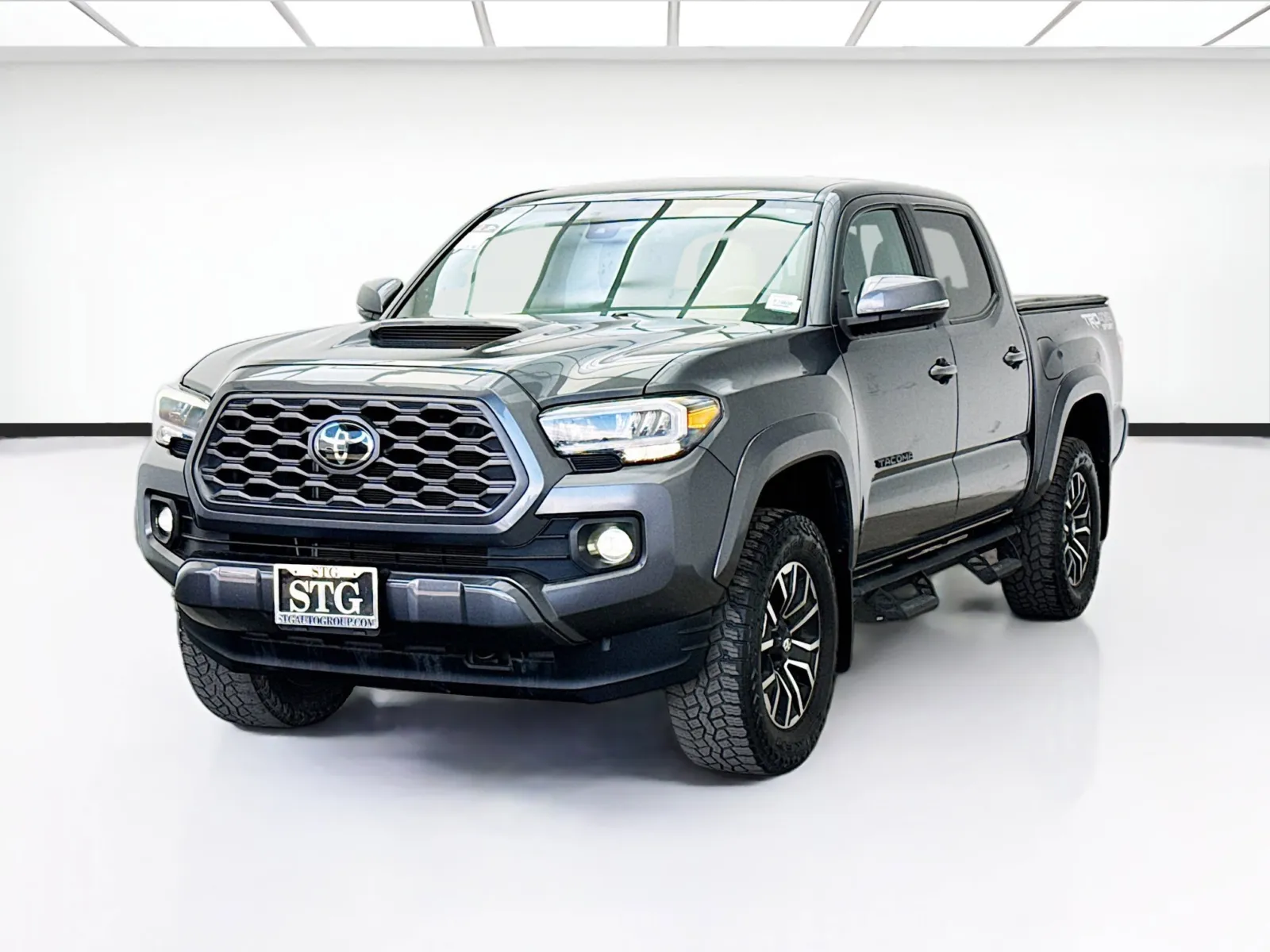 Gray 2021 Toyota Tacoma TRD Sport V6 for sale in Bellflower, CA