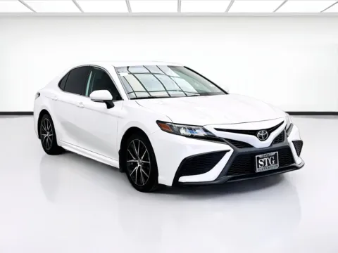 Another view of 2022 Toyota Camry SE for sale in Bellflower, CA at STG Bellflower