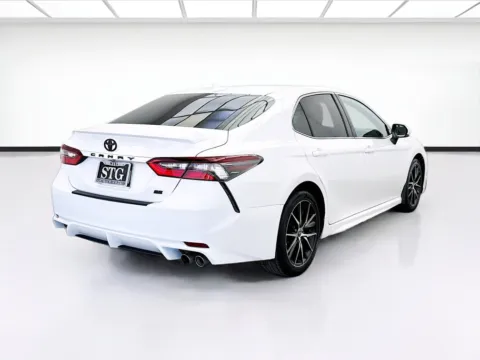 More photos of 2022 Toyota Camry SE at STG Bellflower, CA