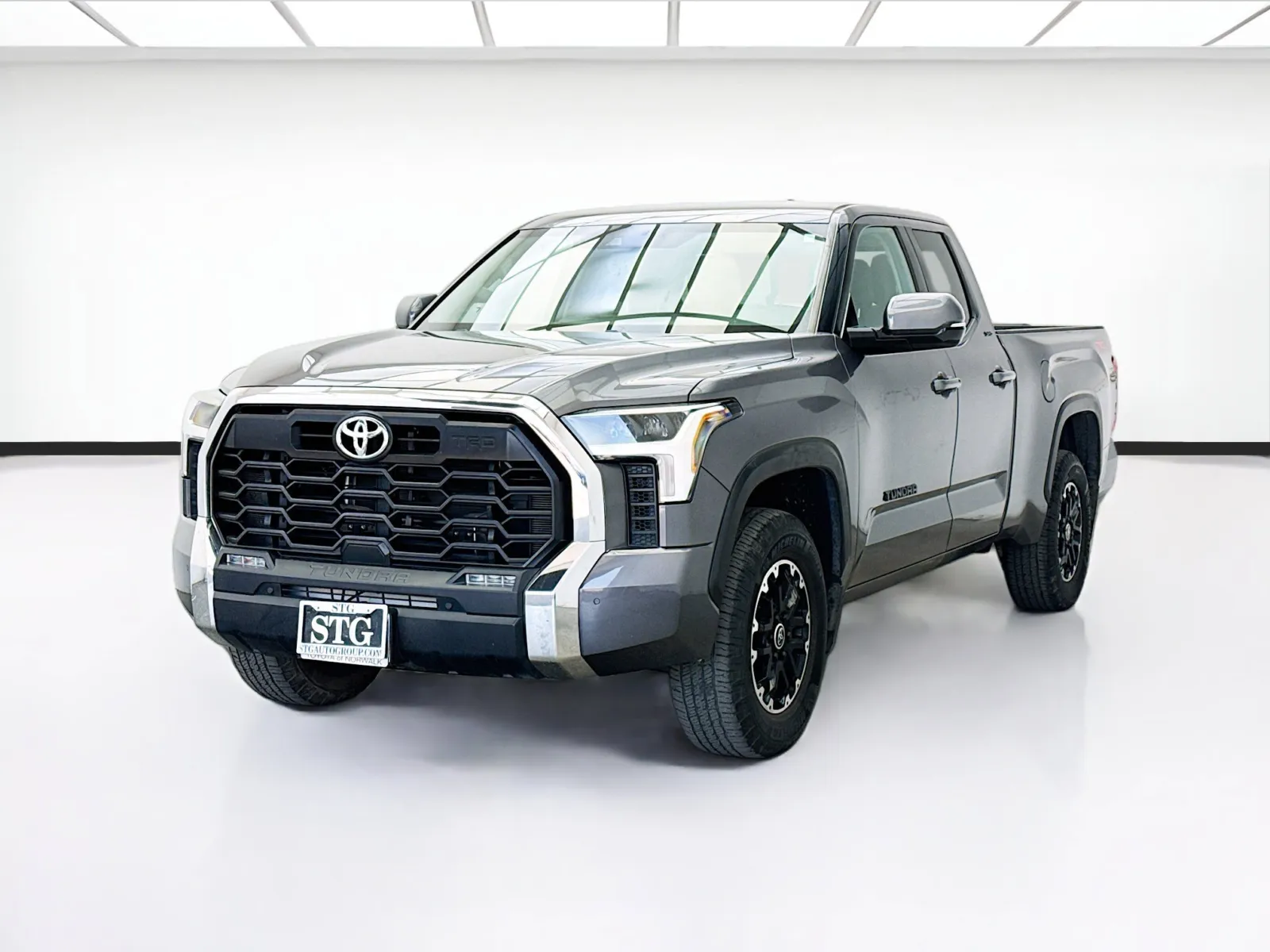 Gray 2022 Toyota Tundra SR5 for sale in Bellflower, CA
