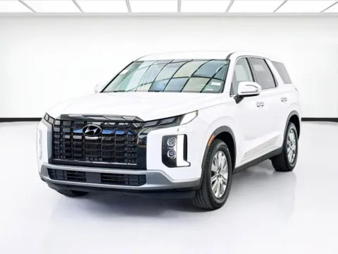 White 2023 Hyundai Palisade SE for sale in Bellflower, CA