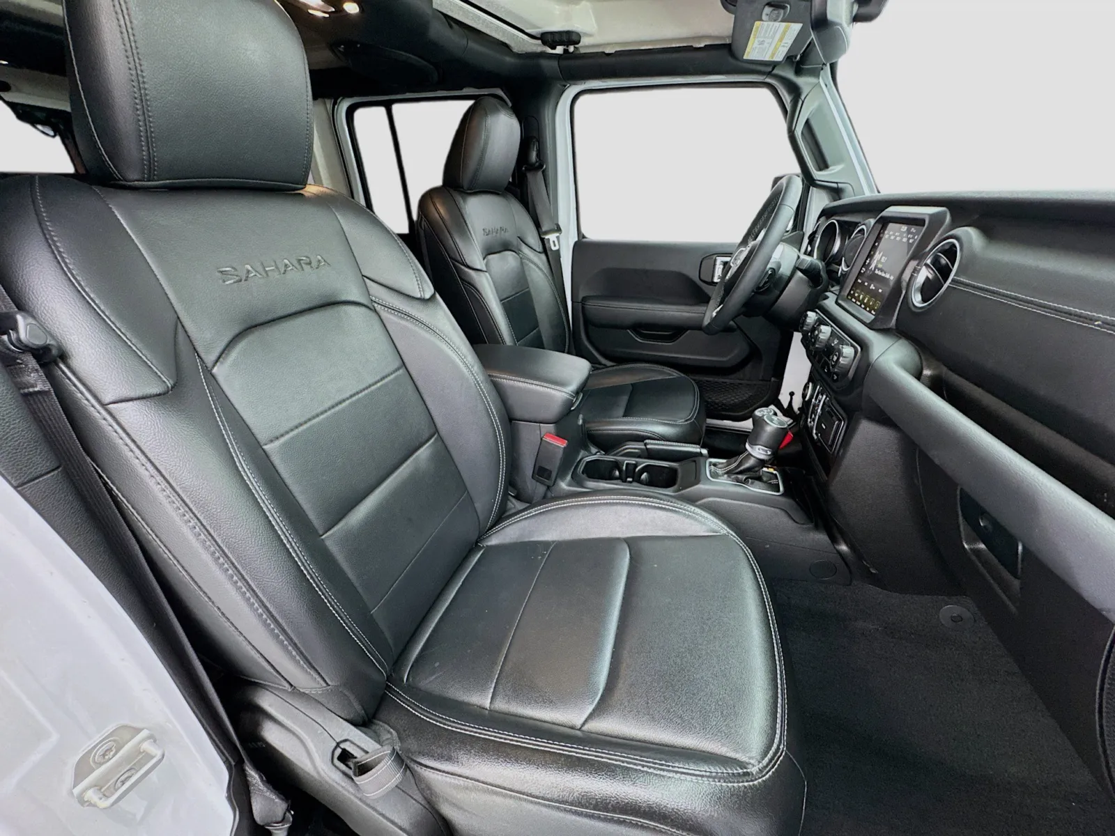 Jeep Wrangler photo 20