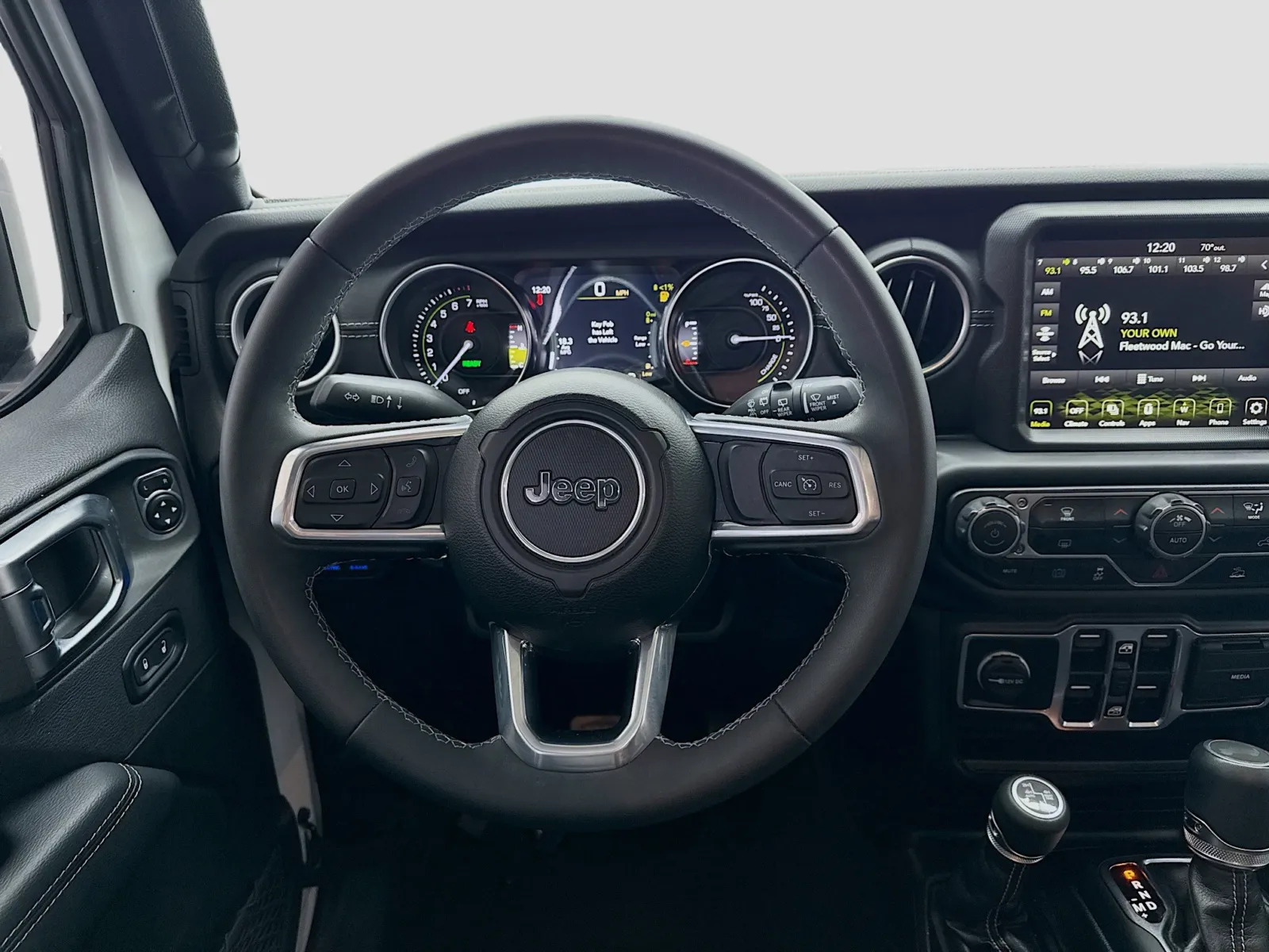 Jeep Wrangler photo 14
