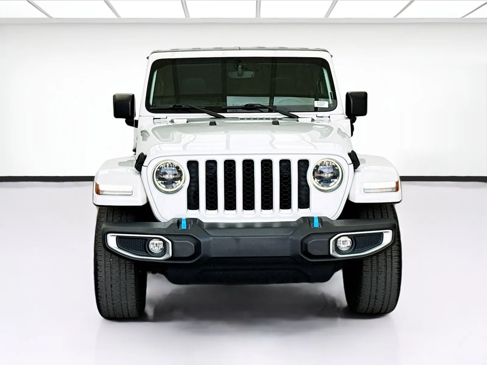Jeep Wrangler photo 2