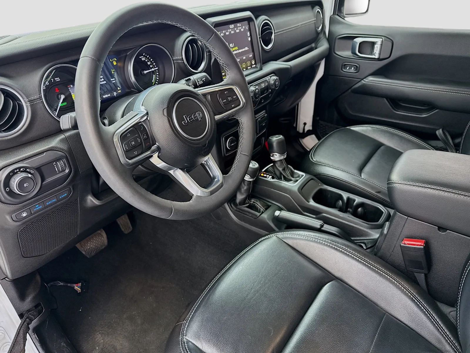 Jeep Wrangler photo 7