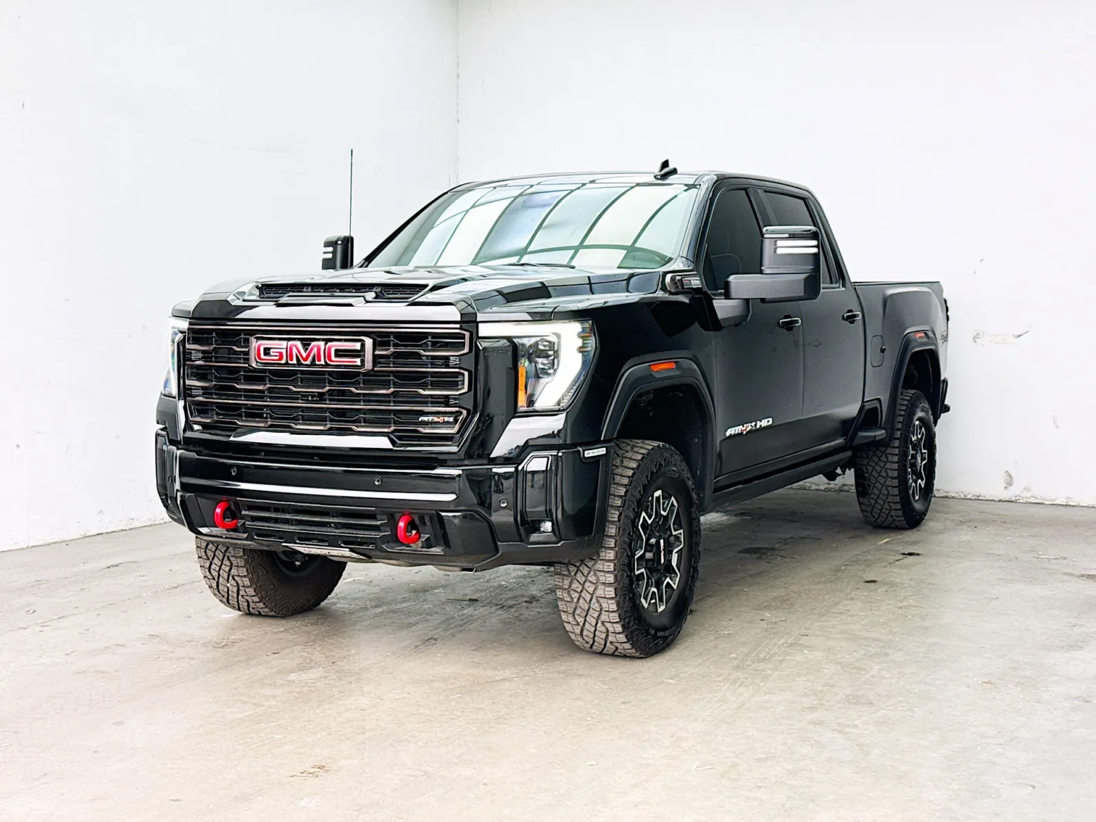 2025 GMC Sierra 4WD Crew Cab Standard Box AT4X's photo