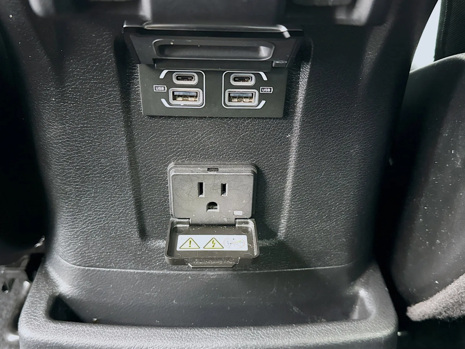 Jeep Wrangler photo 16