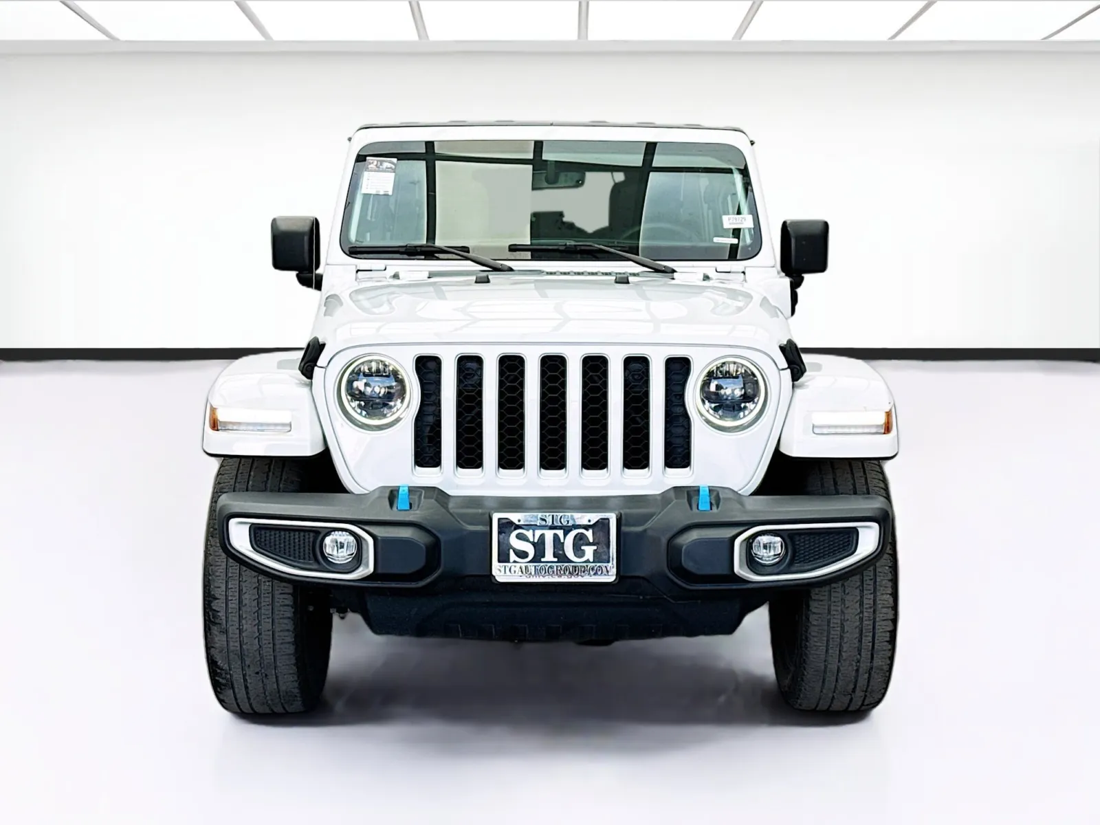 Jeep Wrangler photo 2