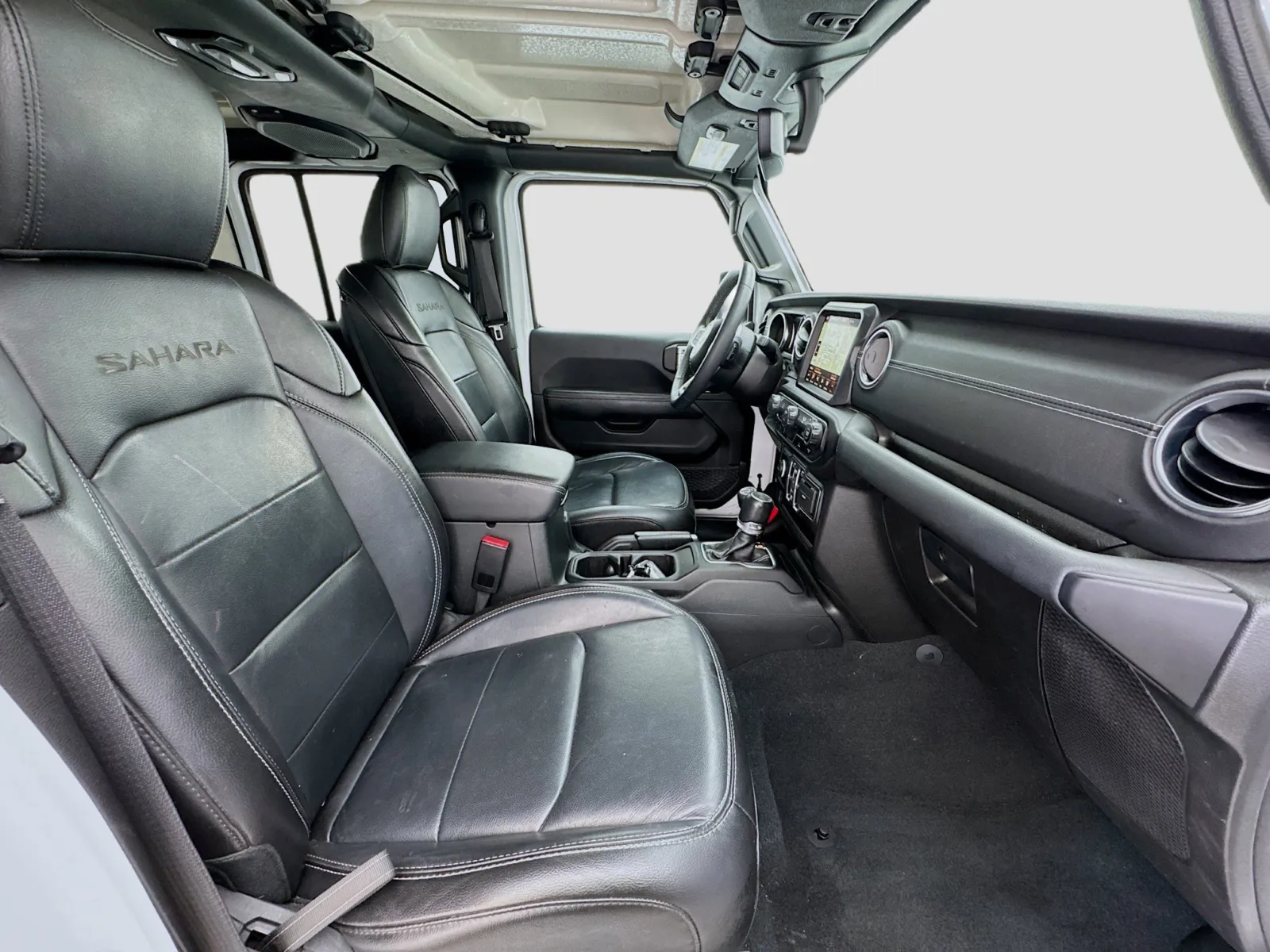 Jeep Wrangler photo 20