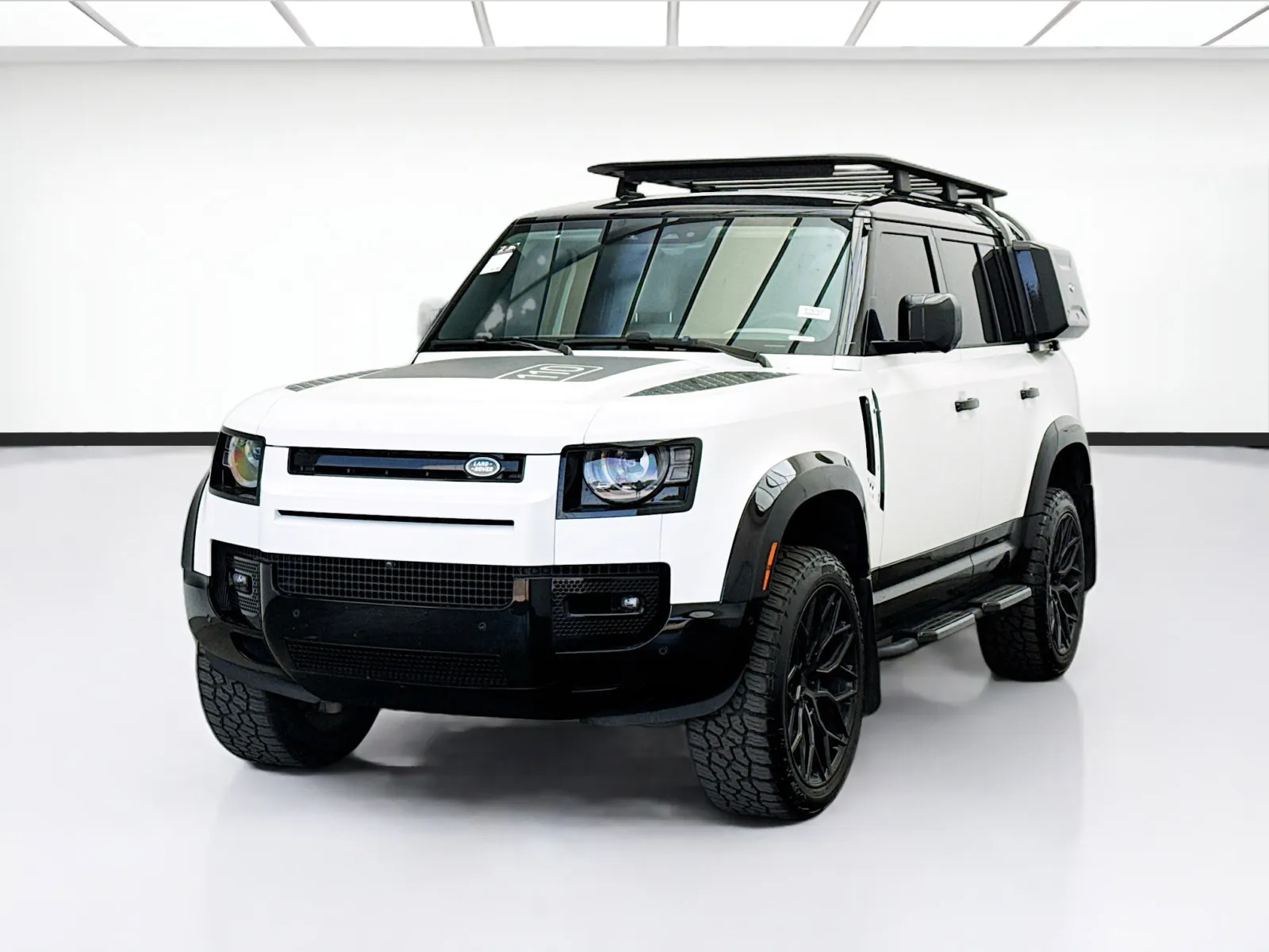 2020 Land Rover Defender HSE's photo