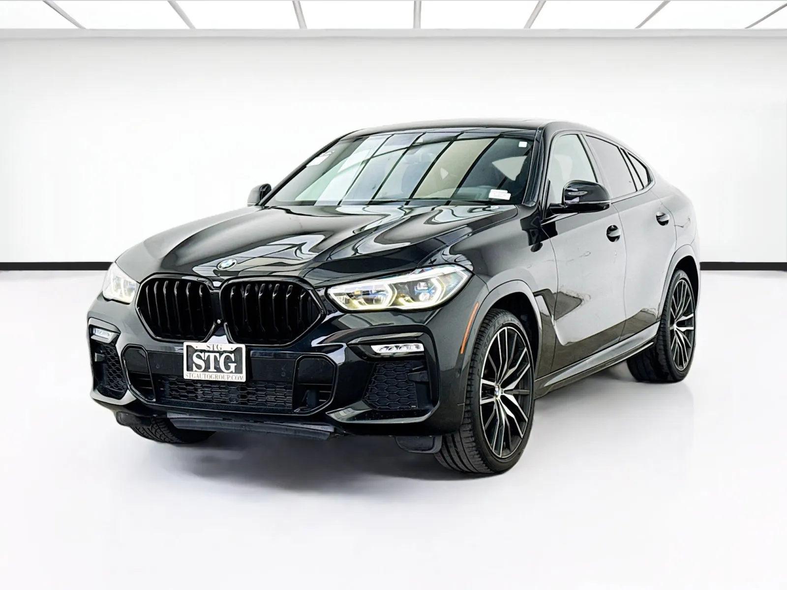 2020 BMW X6 sDrive40i's photo