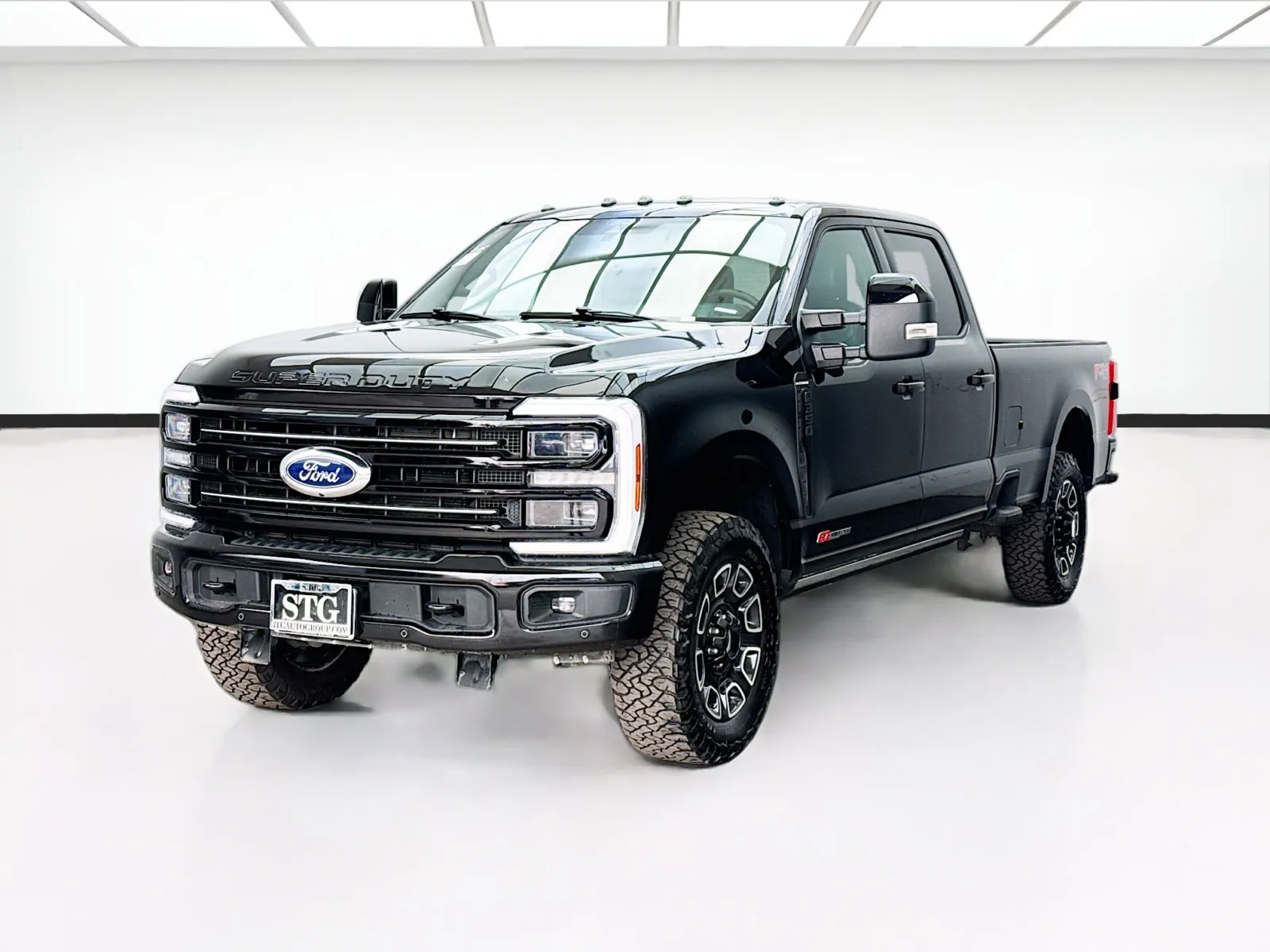 2025 Ford F-350 Platinum 4x4 Crew Cab 8' Box SRW's photo