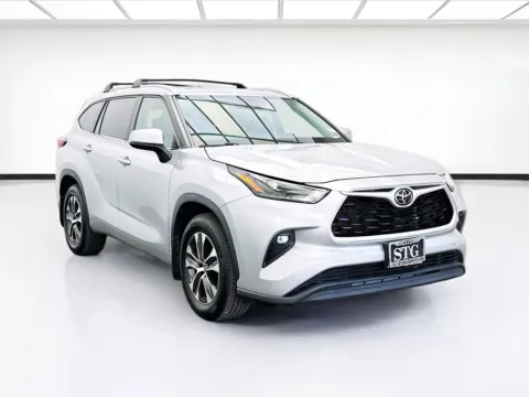 Another view of 2022 Toyota Highlander XLE for sale in Bellflower, CA at STG Bellflower