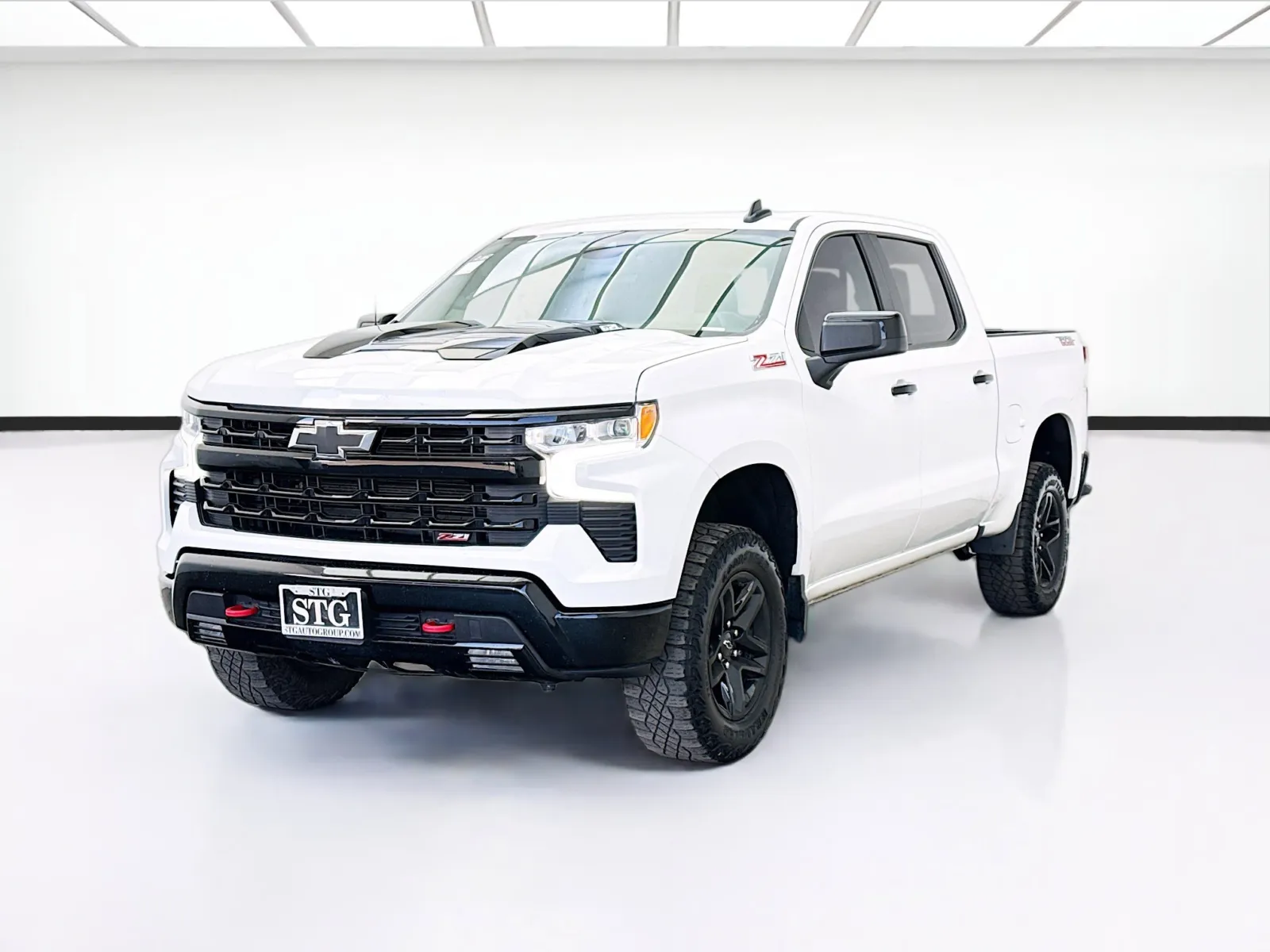 2024 Chevrolet Silverado 1500 LT Trail Boss 4X4 Crew Cab Short Box's photo