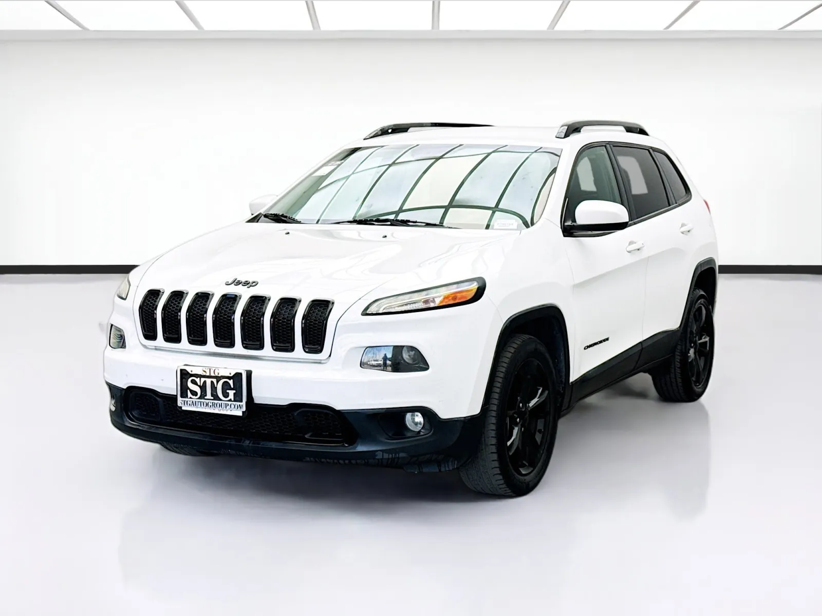 White 2016 Jeep Cherokee Latitude for sale in Bellflower, CA