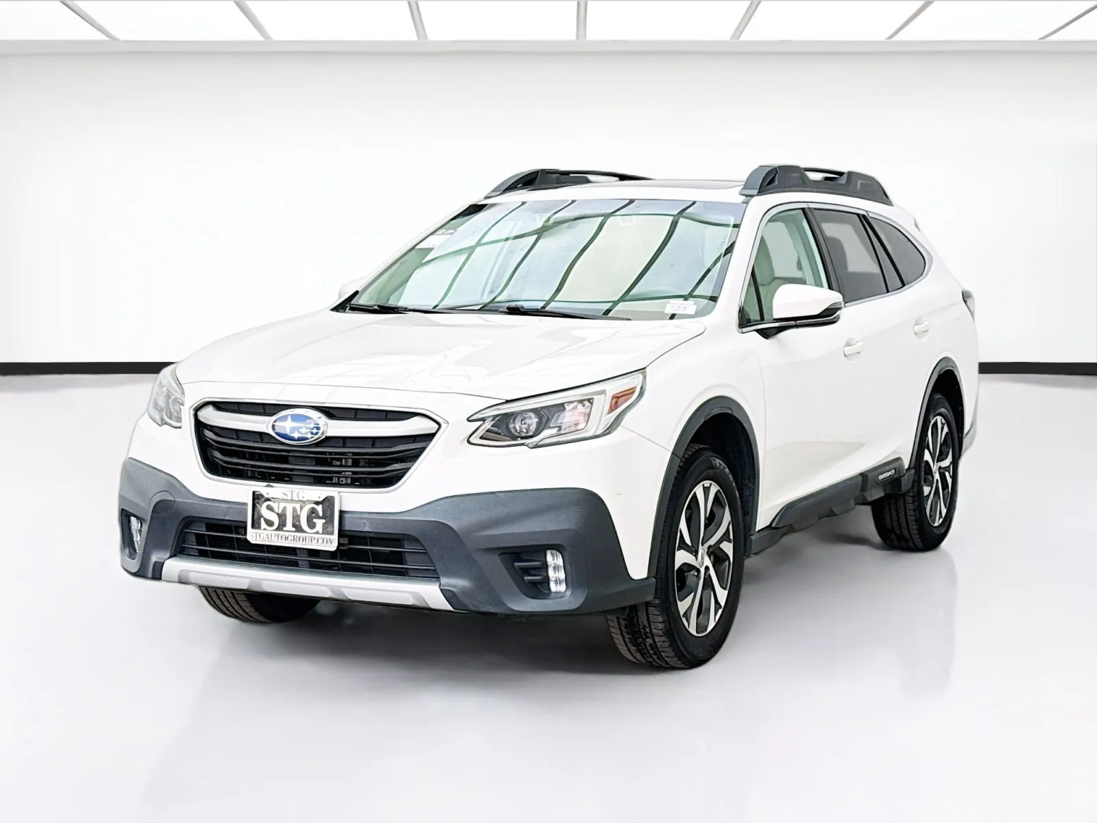 White 2022 Subaru Outback Limited for sale in Bellflower, CA