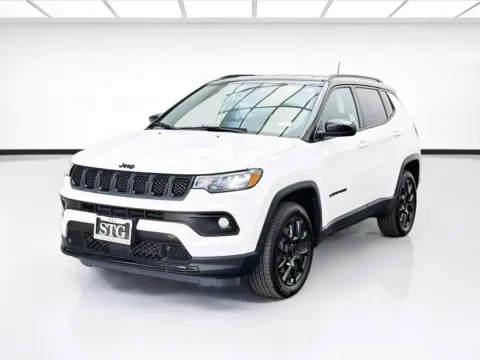 White 2023 Jeep Compass Latitude for sale in Bellflower, CA