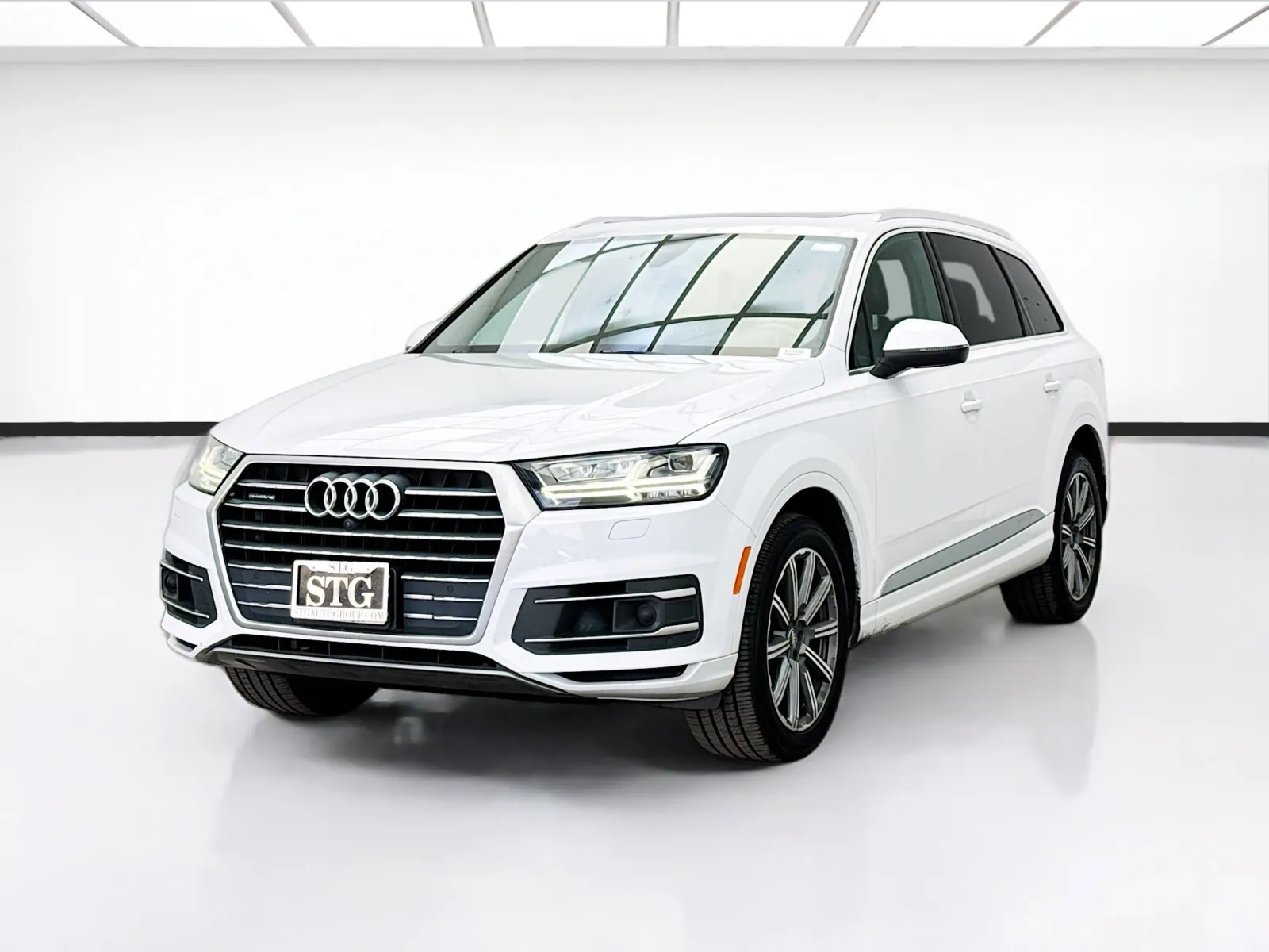 White 2018 Audi Q7 3.0T Premium Plus quattro for sale in Bellflower, CA