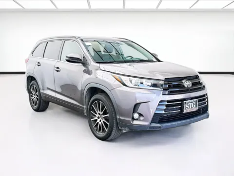 Another view of 2018 Toyota Highlander SE for sale in Bellflower, CA at STG Bellflower