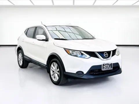 Another view of 2018 Nissan Rogue Sport S for sale in Bellflower, CA at STG Bellflower
