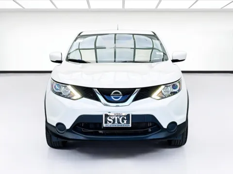 Photos of 2018 Nissan Rogue Sport S for sale in Bellflower, CA at STG Bellflower