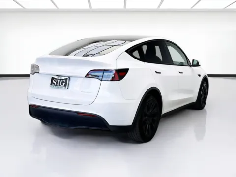 More photos of 2021 Tesla Model Y Long Range at STG Bellflower, CA