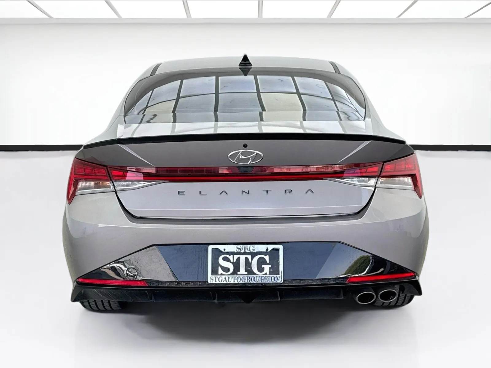 Hyundai Elantra photo 5