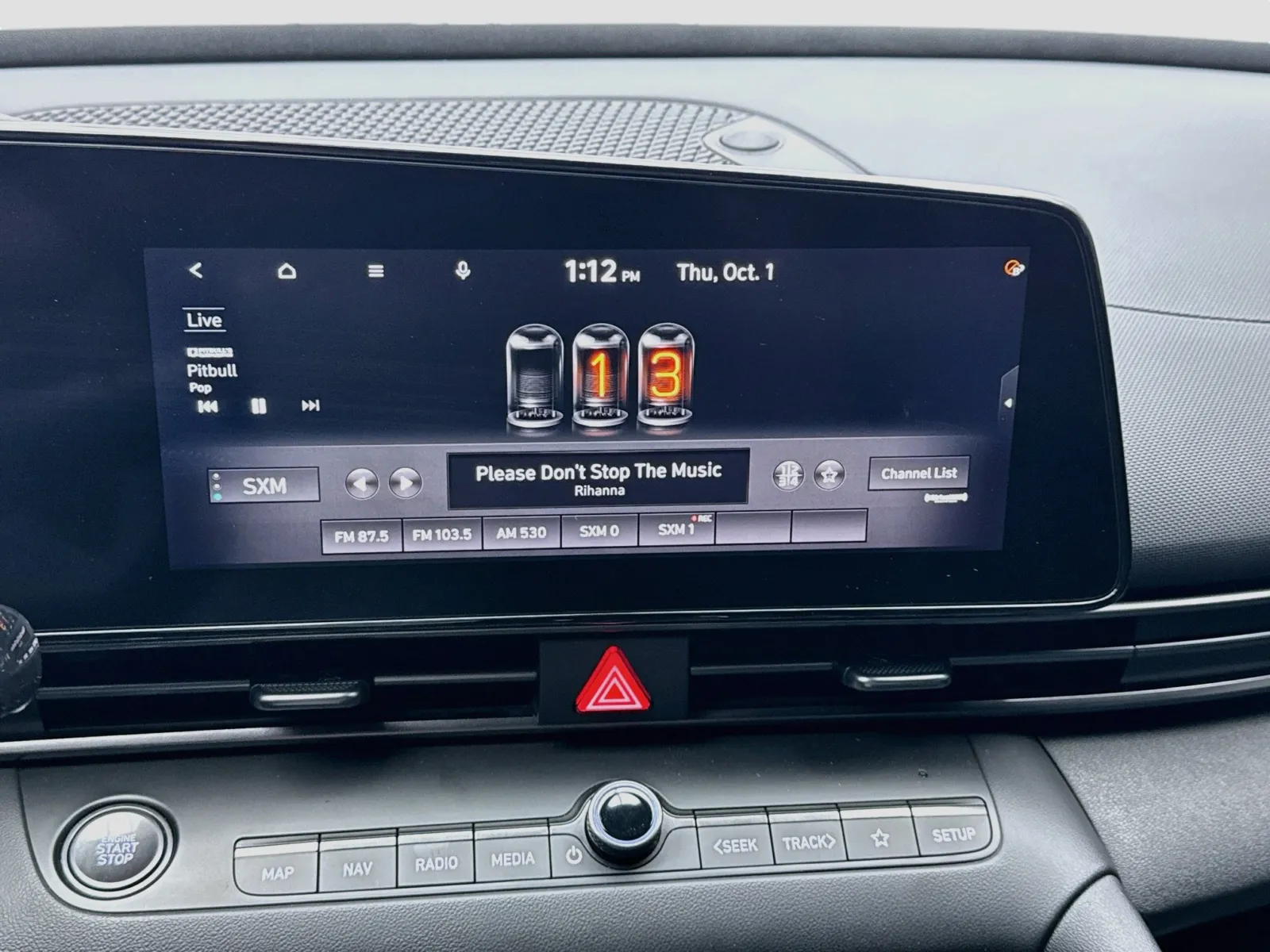 Hyundai Elantra photo 11