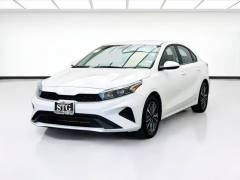 White 2024 Kia Forte LXS for sale in Bellflower, CA