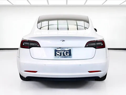 More photos of 2020 Tesla Model 3 Standard Range Plus at STG Bellflower, CA