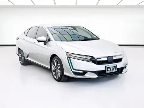 Another view of 2018 Honda Clarity Plug-In Hybrid for sale in Bellflower, CA at STG Bellflower