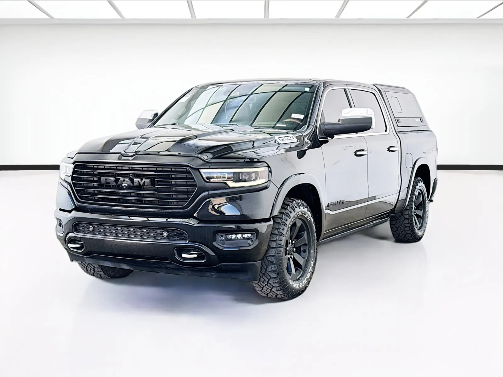 Black 2022 Ram 1500 Limited for sale in Bellflower, CA