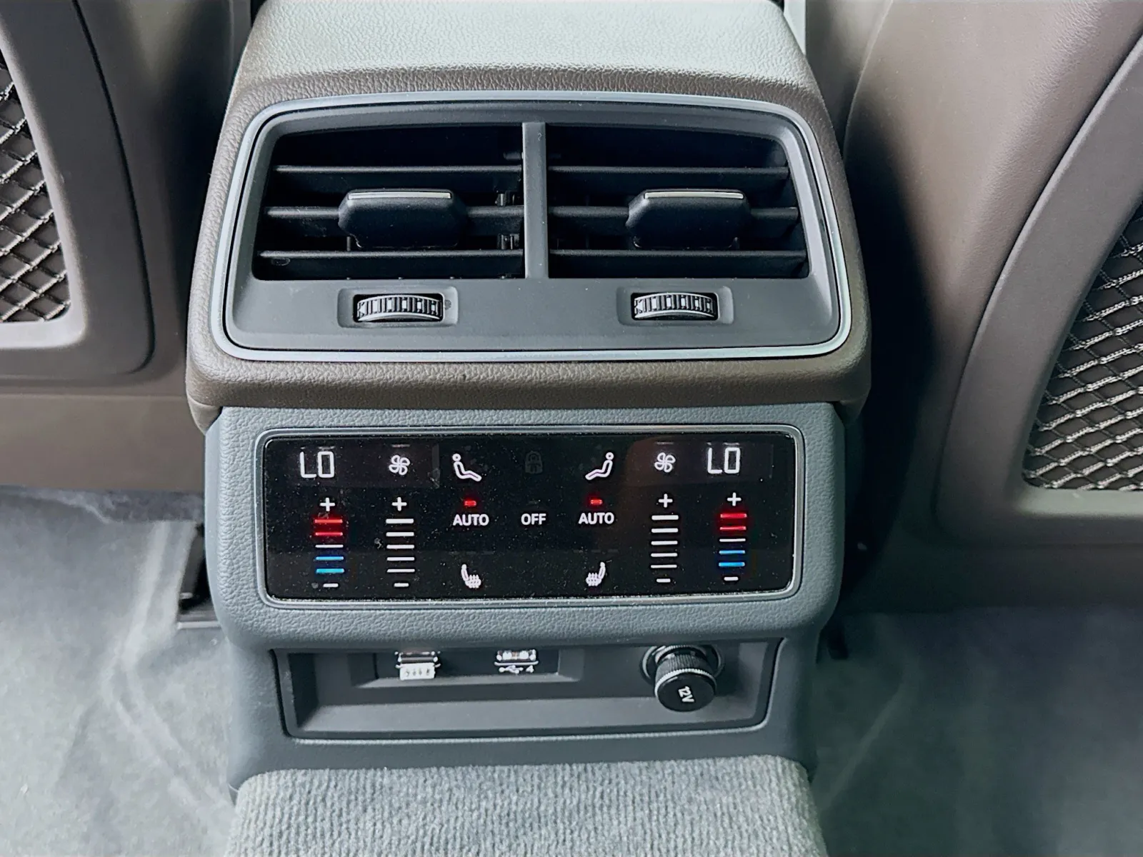 Audi A6 photo 17