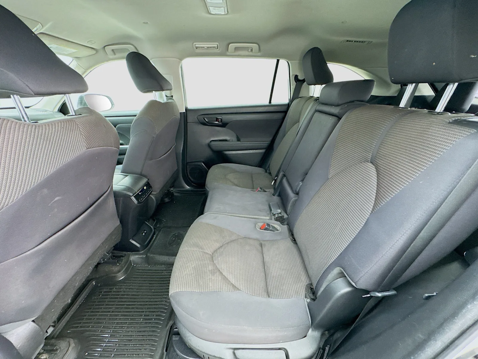 Toyota Highlander photo 15
