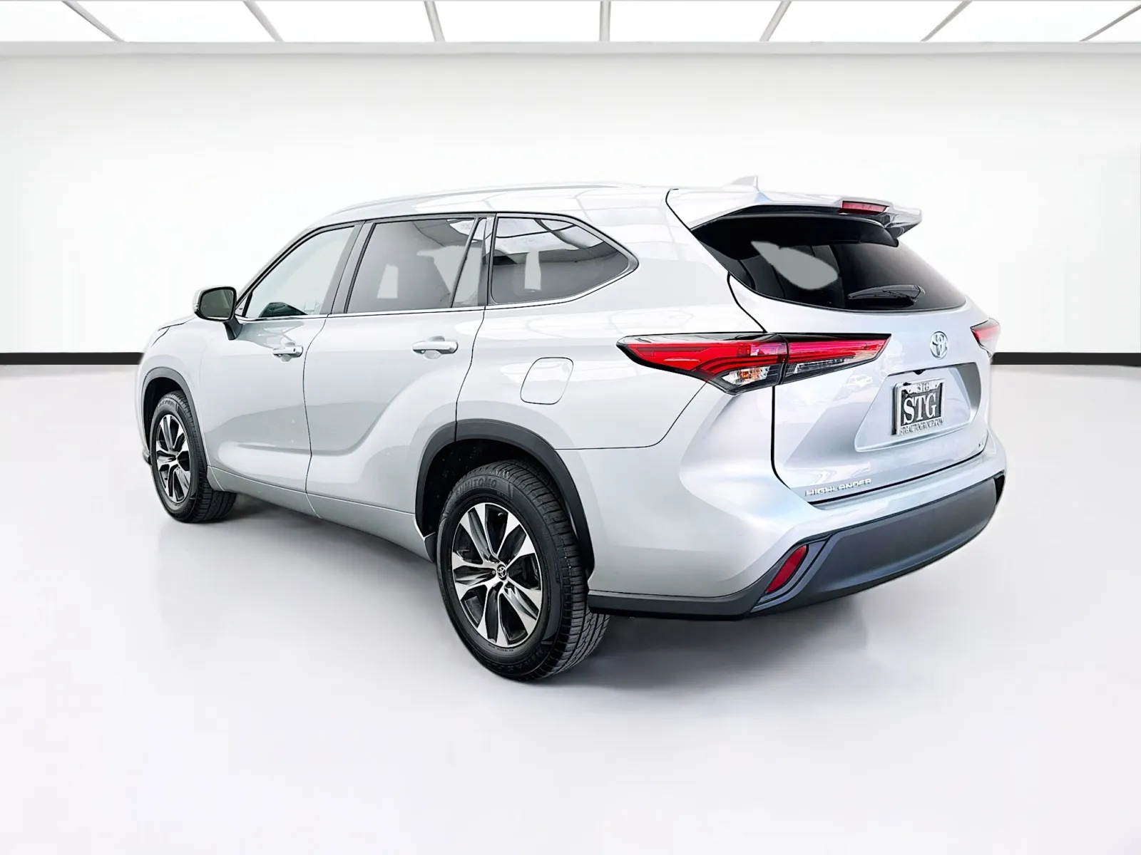 Toyota Highlander photo 6