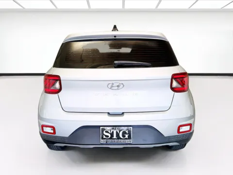 More photos of 2021 Hyundai Venue SE at STG Bellflower, CA