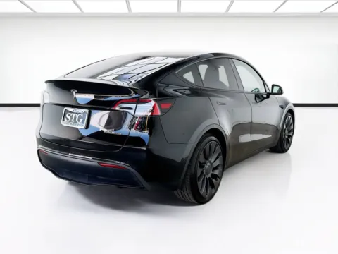 More photos of 2022 Tesla Model Y Performance at STG Bellflower, CA